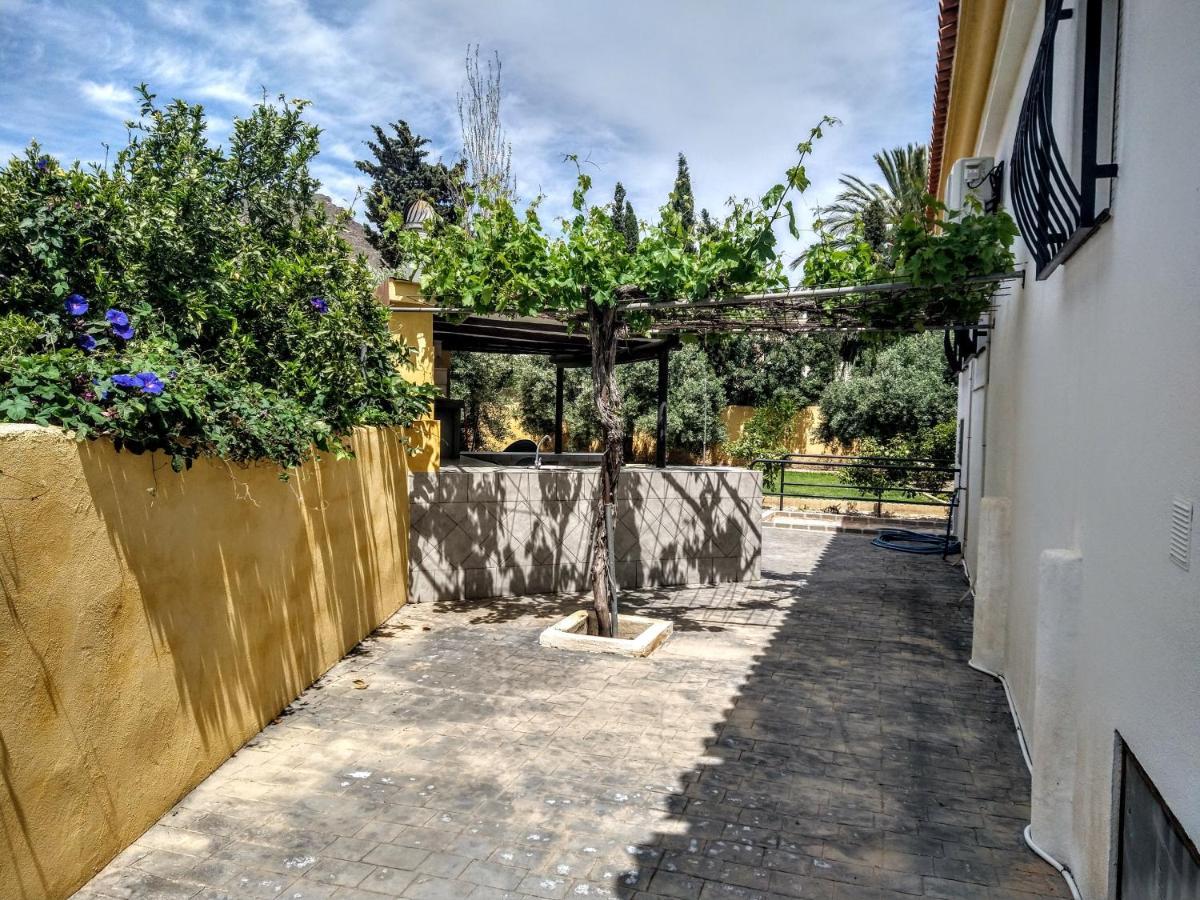 Chalet Con Piscina En 尼哈尔 外观 照片